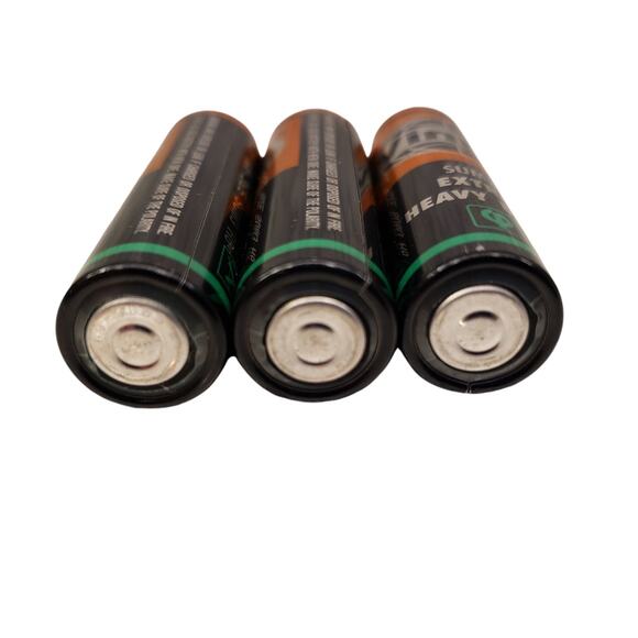 VINTAGE Vinnic AA Battery SUM3 1.5 Volt Extra Heavy Duty Orange Black Collector - Picture 7 of 8